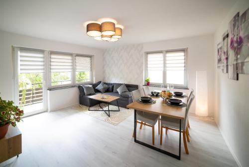 Gemütliche Ferienwohnung Whole Apartment Merlion 65sqm, WLAN WiFi, 3 Zi Rooms, Taubertal KGH