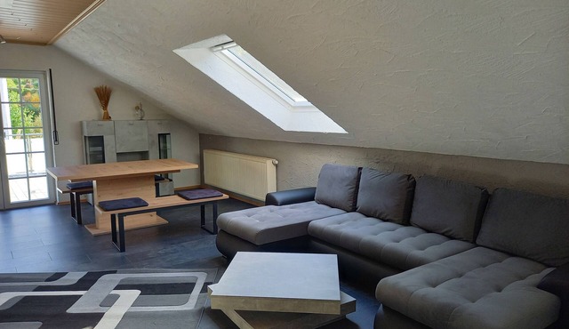 Gemütliche, Moderne Ferienwohnung im Herzen der Pfalz. Wanderwege in der Nähe