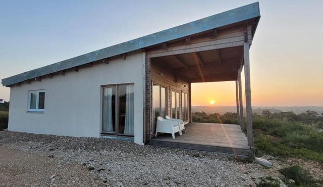 Gemütliches Holzhaus 1 auf der Quinta Oak Tree Land mit Weitblick & Pool