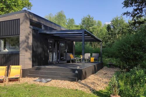 Gemütliches Tiny House mit Terrasse & Klima an Badesee & Naturpanorama für max 4 Gäste