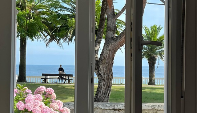 Genoveva Apartment – Beachfront in Comillas