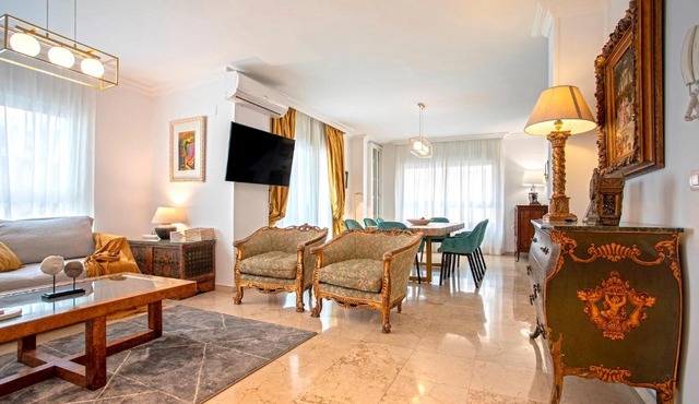 Genteel Home Martinez Campos