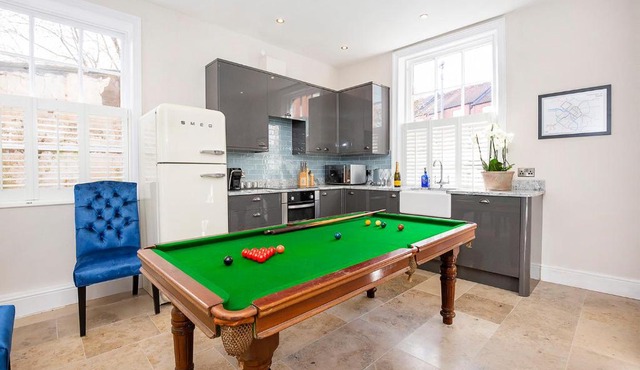 George Street Boutique Apartments with Free Parking