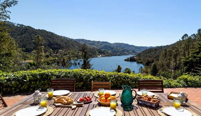 Gerês Mountain Lake Views by Gerês Casas