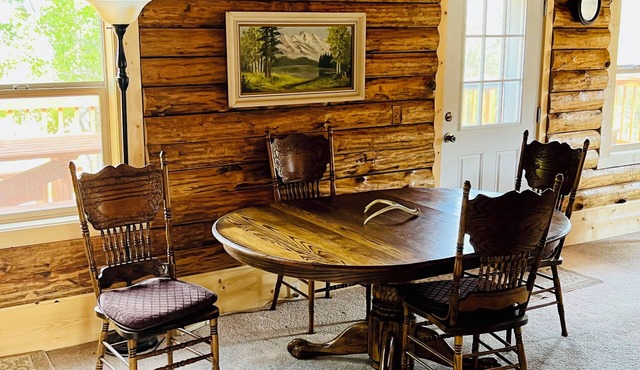 Get Back to Nature - A Peaceful Cabin Retreat Where Stars Shine Bright!