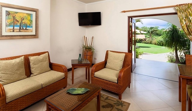 Get Ready for Blissful Getaway! Near Animal Flower Cave! Outdoor Pools, Parking!
