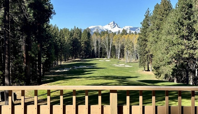 GH253 | Unique home on the Golf Course with breathtaking mountain views.