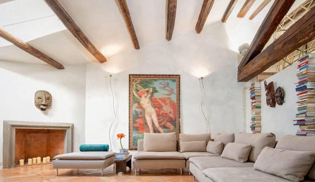 Ghetto Luxury Design Apartment