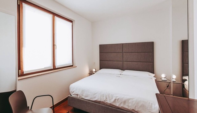 Giada, room with bathroom.Villa Riva, tranquility,at the foot of the Little Dolomites.