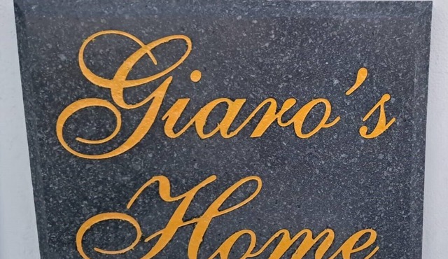 Giaro's Home