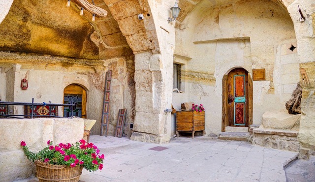 Gibos Cave Hotel