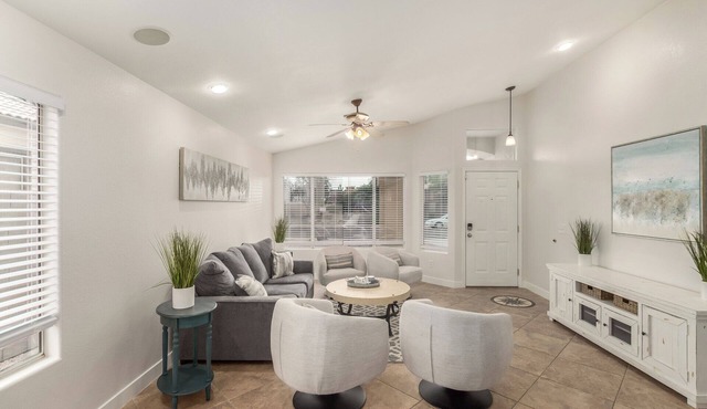 Gilbert Modern Luxury - Private Pool Oasis