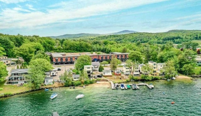 Gilford Laconia Condo, Parking, Pool, WiFi & BBQ