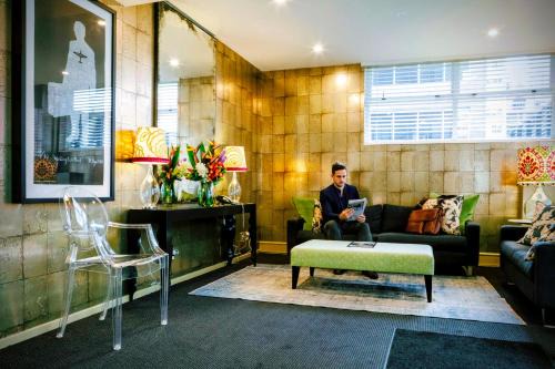 Gilmer Apartment Hotel