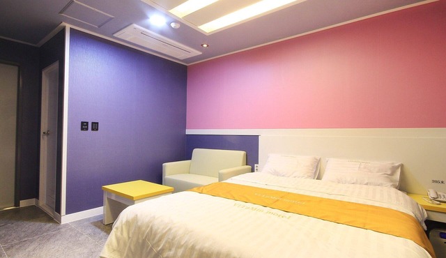Gimcheon Vitamin Self Check-in Motel