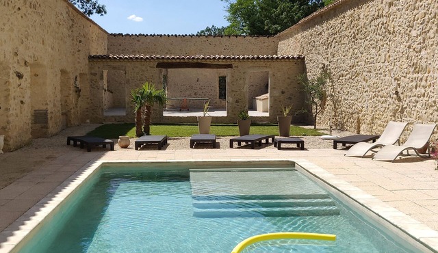 GITE DE CHARACTÈRE Provence SUD FRANCE Ideal for private or professional groups