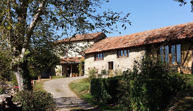 Gite Enlene 3* label PNR Pyrenees Ariegeoises 10/15 p. In the heart of a listed site