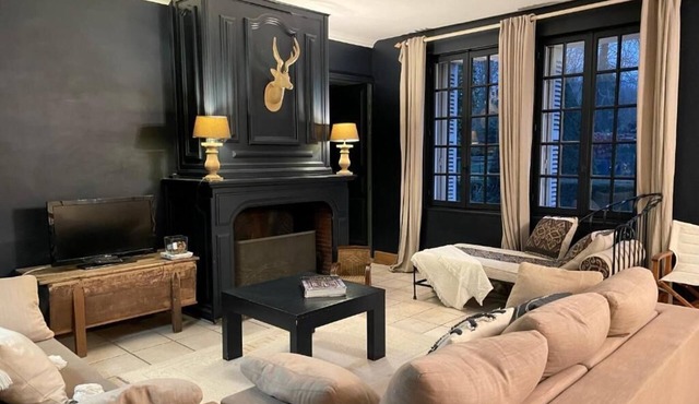 Gîte Le Domaine with private pool and fireplace