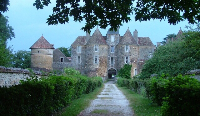 Gite Verger a charming home with private pool and extensive gardens