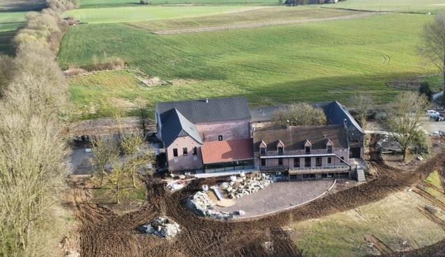 Gîte with 9 rooms for 24 people