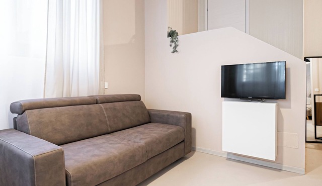 Giulini 5 - B - One Bedroom Apartment, Sleeps 4