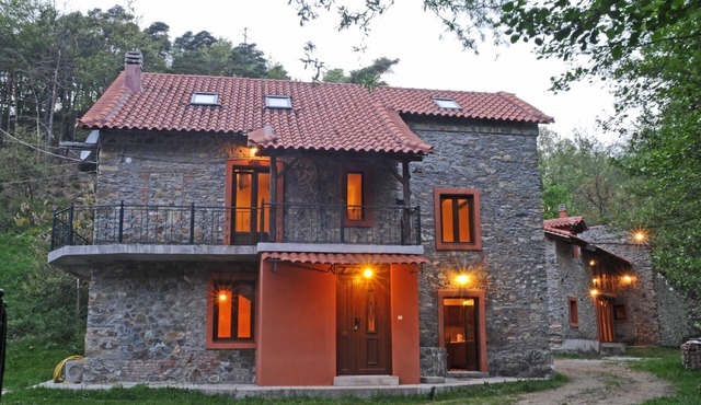 Giusvalla Deluxe Forest 3 floors villa
