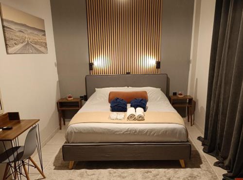 Gk Suites-Constantin view , auto check-in 24h