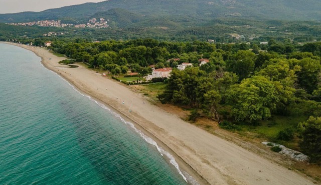 Gkaras Camp & Apartments