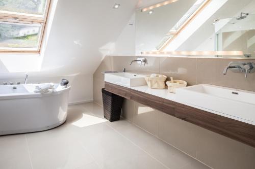 GL Suites