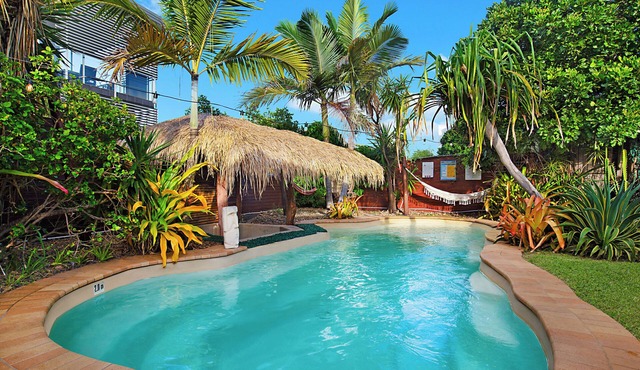 Gladstone Backpackers
