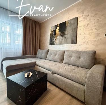 Glam Shopping City Apartment by Evan Apartments
