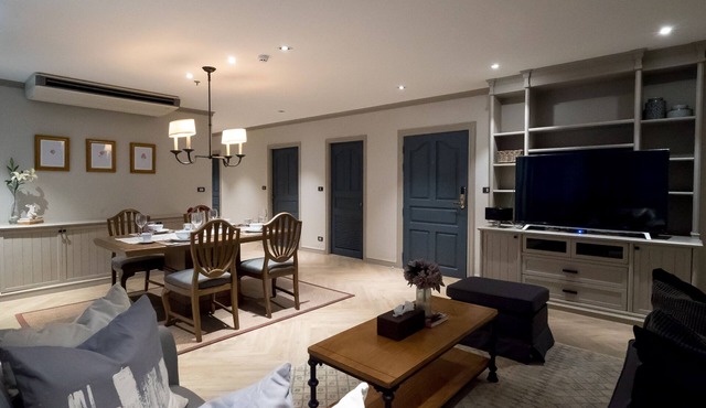 Glamorous Peaceful Apt 2br 2ba Centre Wparkin 7 Mins to Bts Free Wifi