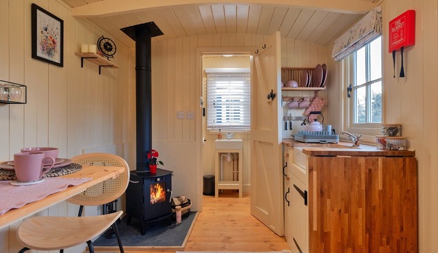 Glamping in Northamptonshire Near Cotswolds