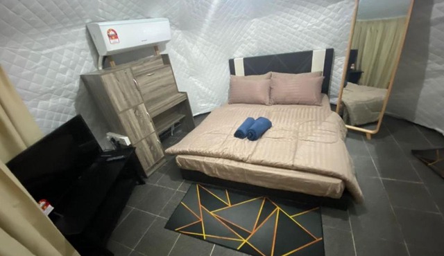 GLAMPING