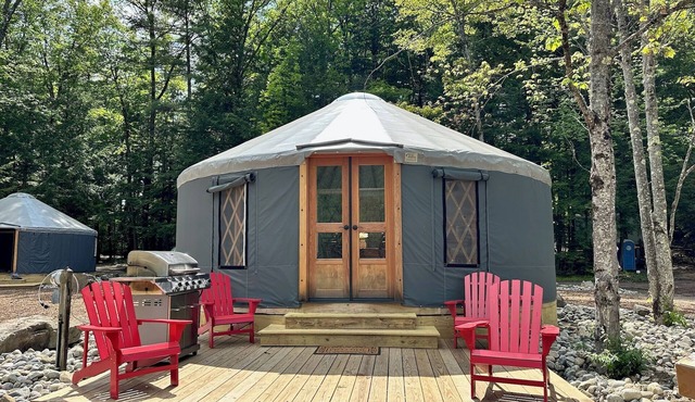 Glamping Private Lake Escape - Waterfront Yurt @ Daggett Lake