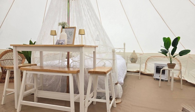 Glamping 'Tipi Yurt Tent in the Lake District' with Private Terrace, Garden, and Wi-Fi