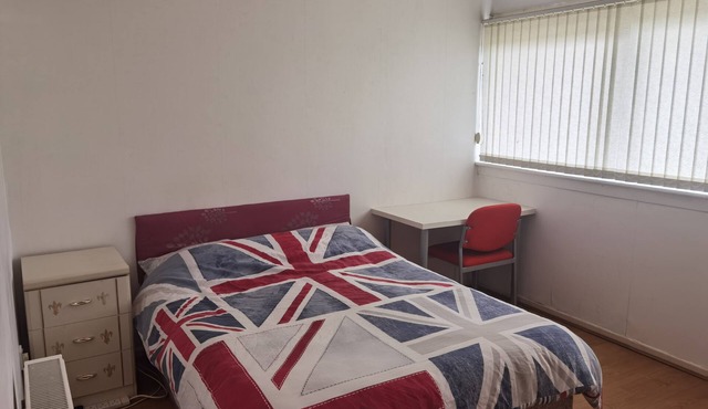 Glasgow Main Door Flat near City Centre