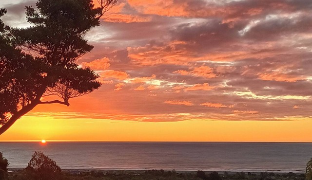 Glass Horizon - Rutherglen Holiday Home