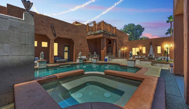 Glendale Villa w/Pool, Theater & Game Rooms