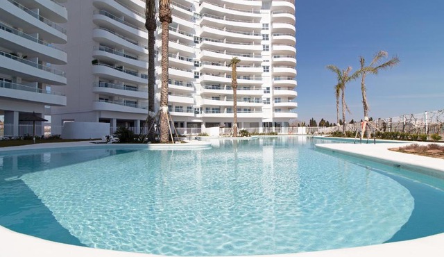 Global Vacacional, Apartamento con terraza, vistas al mar y a la piscina