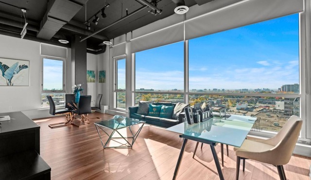 GLOBALSTAY Bright 1 Bedroom Suite steps to Finch West Metro