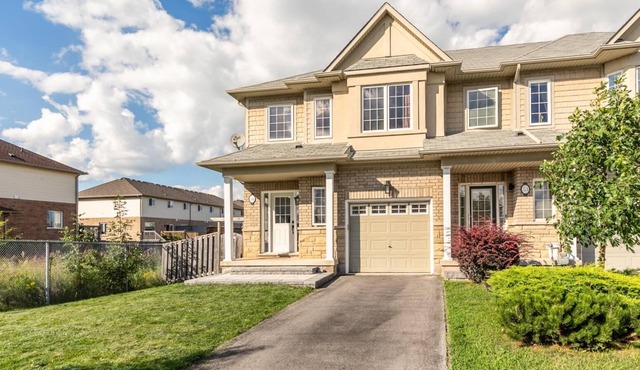 GLOBALSTAY Unique 3BR 2.5BA Townhome.HOT TUB, SAUNA,GYM,BBQ