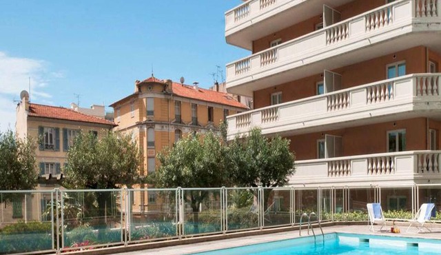 Gloria 2 Pers Pool A/C WiFi