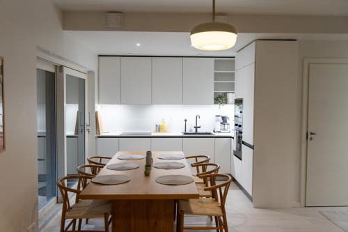 Glorious two-floor house, 4 bedrooms, sauna, park