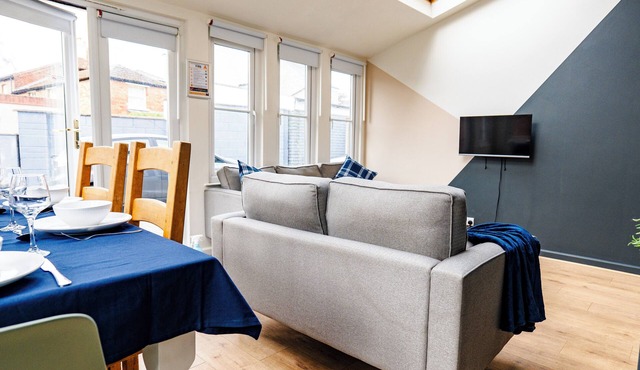 Gloucester Kingsholm 6 Bedrooms
