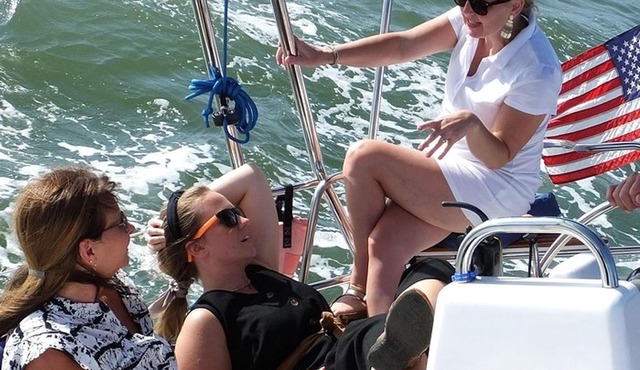 Gloucester Point Small-Group Sailing Lesson