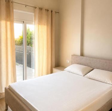 Glyfas Apartments B