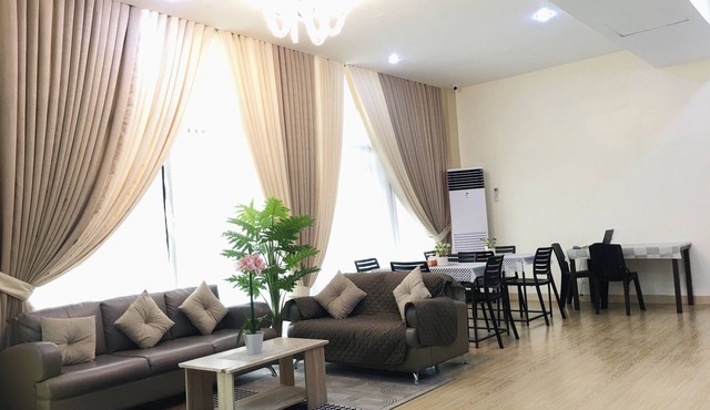 Gmaya Suites