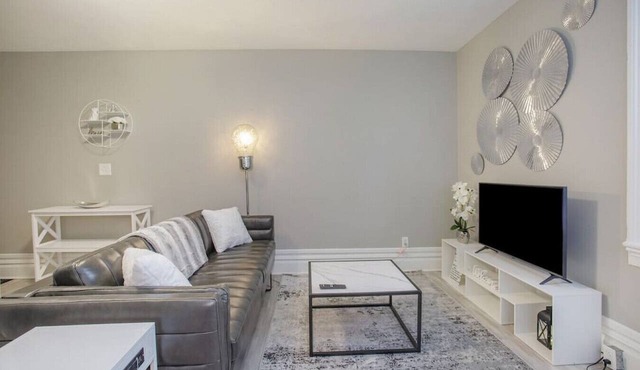 Gold 2- Stunning Retreat