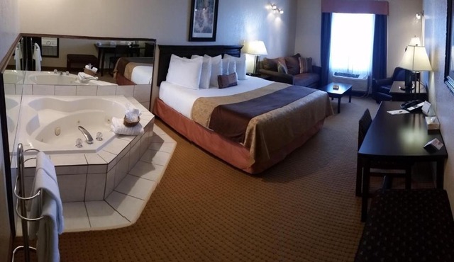 Gold Circle Inn